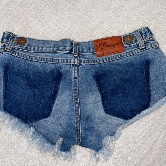 One Teaspoon - No 2’s - Picture 2 of 3